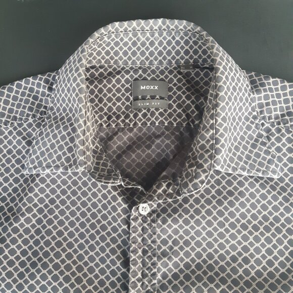 ⚡️BUY 3 for $55⚡️ SZ M Slim Fit Black Print 100% Men's Cotton Shirt - Picture 3 of 15